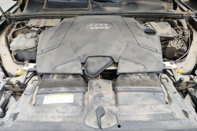 Used Audi Q7 2020 55 TFSI quattro S line sports model Engine Bay