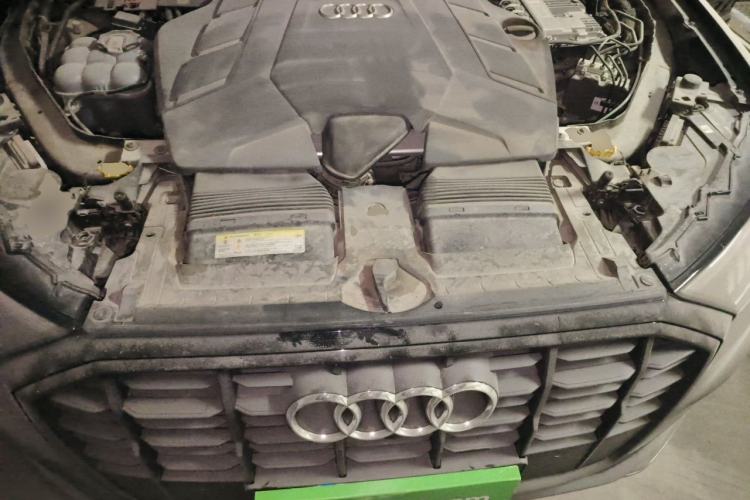 Used Audi Q7 2020 55 TFSI quattro Black Warrior Exclusive Edition Engine Bay