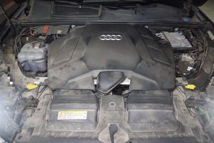 Used Audi Q7 2020 55 TFSI quattro S line sports model Engine Bay