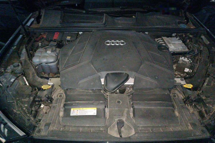 Used Audi Q7 2020 55 TFSI quattro S line sports model Engine Bay
