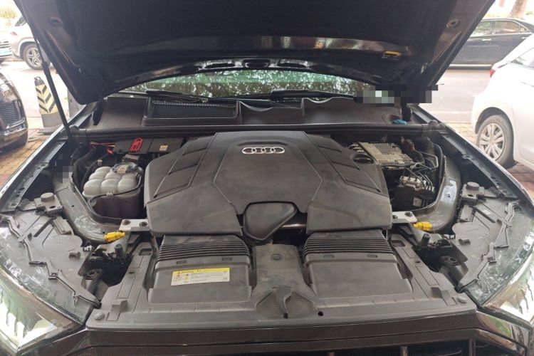 Used Audi Q7 2020 55 TFSI quattro S line sports model Engine Bay