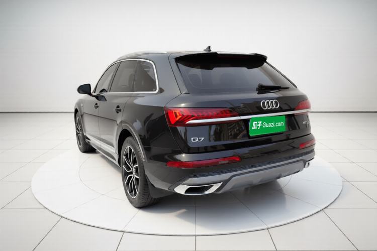 Used Audi Q7 2020 45 TFSI quattro S line Sport Limited Edition Exterior 2