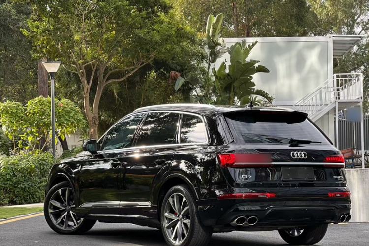 Used Audi Q7 2020 55 TFSI quattro S line sports model Exterior 3