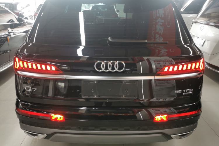 Used Audi Q7 2020 55 TFSI quattro S line sports model Exterior 4