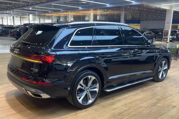 Used Audi Q7 2020 55 TFSI quattro S line sports model Exterior 4