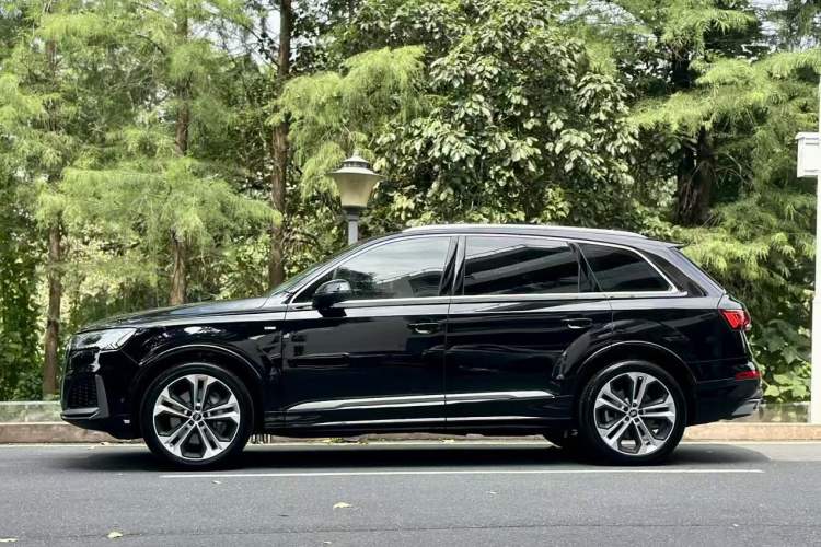 Used Audi Q7 2020 55 TFSI quattro S line sports model Exterior 4
