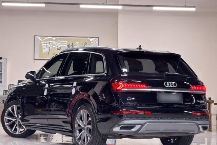 Used Audi Q7 2020 55 TFSI quattro S line sports model Exterior 5