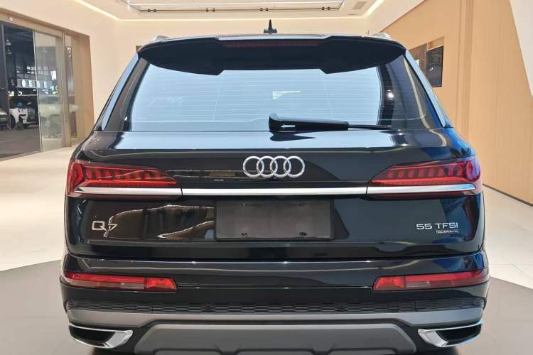 Used Audi Q7 2020 55 TFSI quattro S line sports model Exterior 5