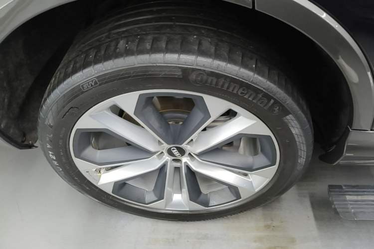 Used Audi Q7 2020 55 TFSI quattro S line sports model Exterior 5