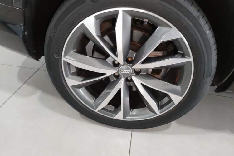 Used Audi Q7 2020 55 TFSI quattro S line sports model Exterior 5