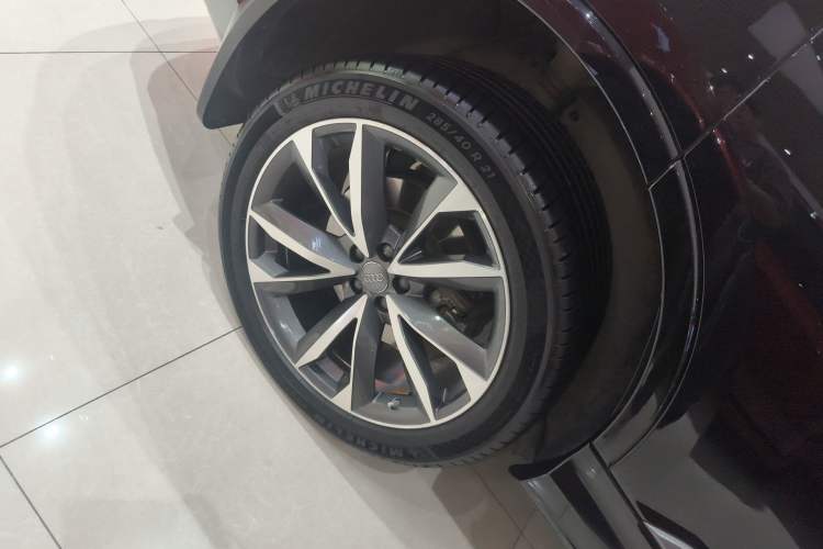 Used Audi Q7 2020 55 TFSI quattro S line sports model Exterior 5