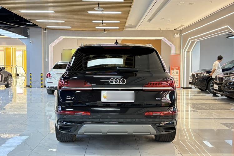 Used Audi Q7 2020 55 TFSI quattro S line sports model Exterior 5