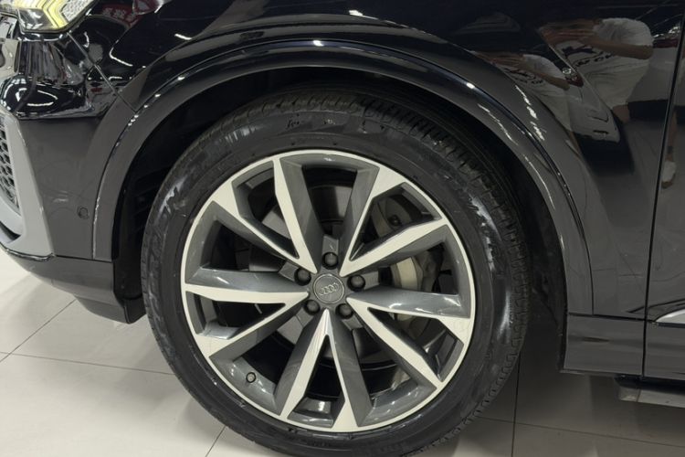 Used Audi Q7 2020 55 TFSI quattro S line sports model Exterior 6
