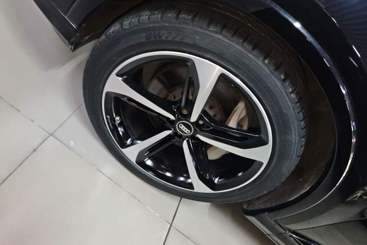 Used Audi Q7 2020 55 TFSI quattro Black Warrior Exclusive Edition Exterior 7