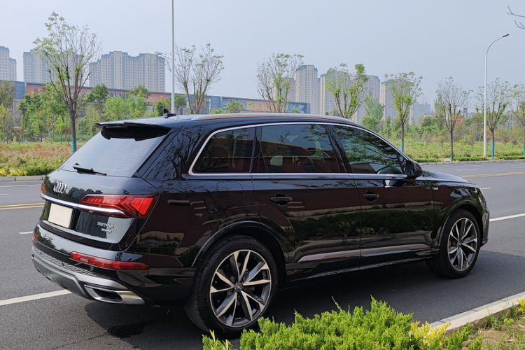 Used Audi Q7 2020 55 TFSI quattro S line sports model Exterior 7