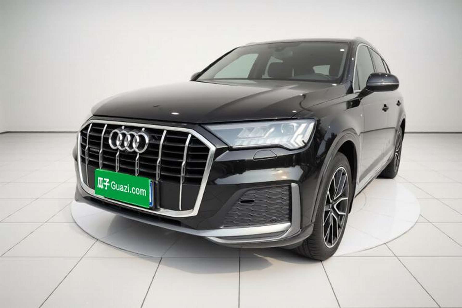Used Audi Q7 2020 45 TFSI quattro S line Sport Limited Edition Front Left 45 Deg