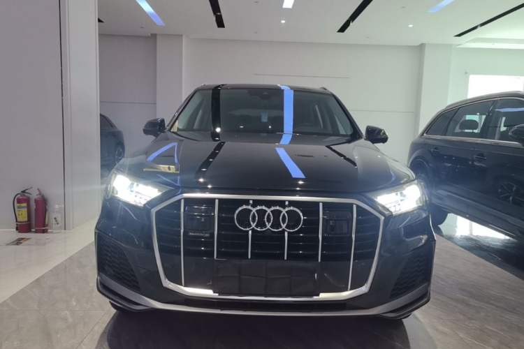 Used Audi Q7 2020 55 TFSI quattro S line sports model Front