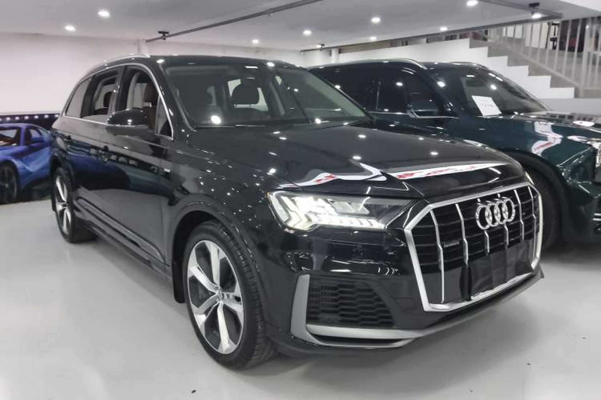 Used Audi Q7 2020 55 TFSI quattro S line sports model Front Right 45 Deg