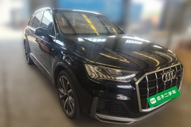 Used Audi Q7 2020 55 TFSI quattro S line sports model Front Right 45 Deg