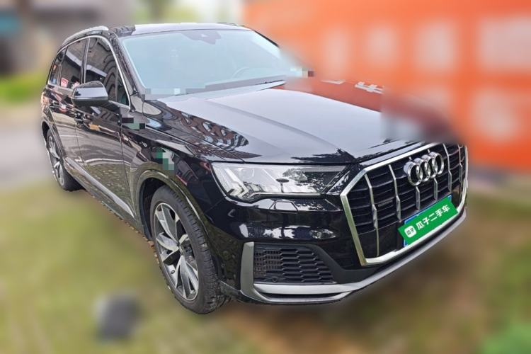 Used Audi Q7  Front Right 45 Deg
