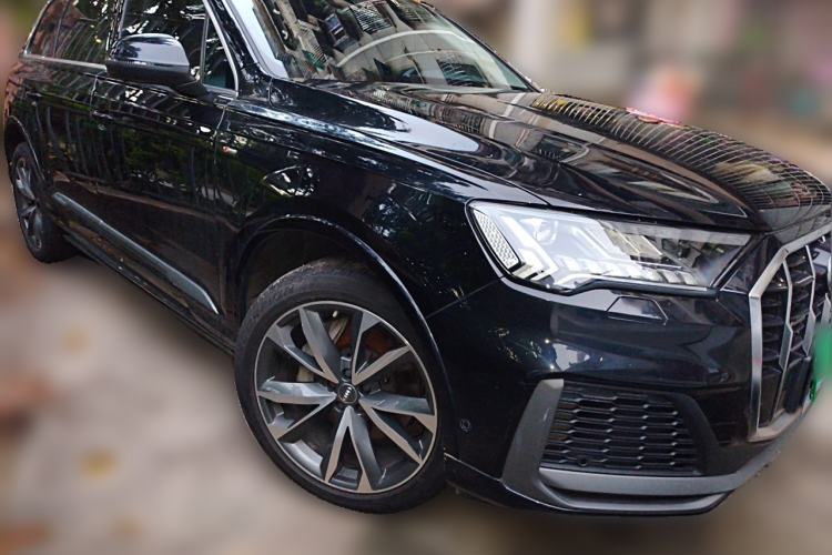 Used Audi Q7 2020 55 TFSI quattro S line sports model Front Right 45 Deg