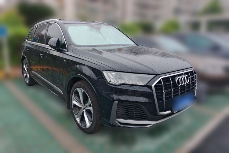 Used Audi Q7 2020 55 TFSI quattro S line sports model Front Right 45 Deg