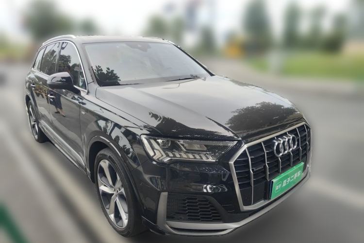 Used Audi Q7 2020 55 TFSI quattro S line sports model Front Right 45 Deg