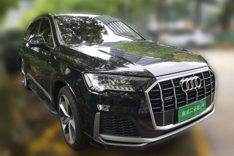 Used Audi Q7 2020 55 TFSI quattro S line sports model Front Right 45 Deg