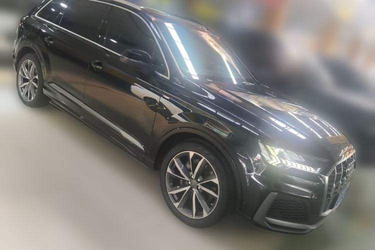Used Audi Q7 2020 55 TFSI quattro S line sports model Front Right 45 Deg