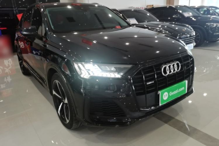 Used Audi Q7 2020 55 TFSI quattro Black Warrior Exclusive Edition Front Right 45 Deg