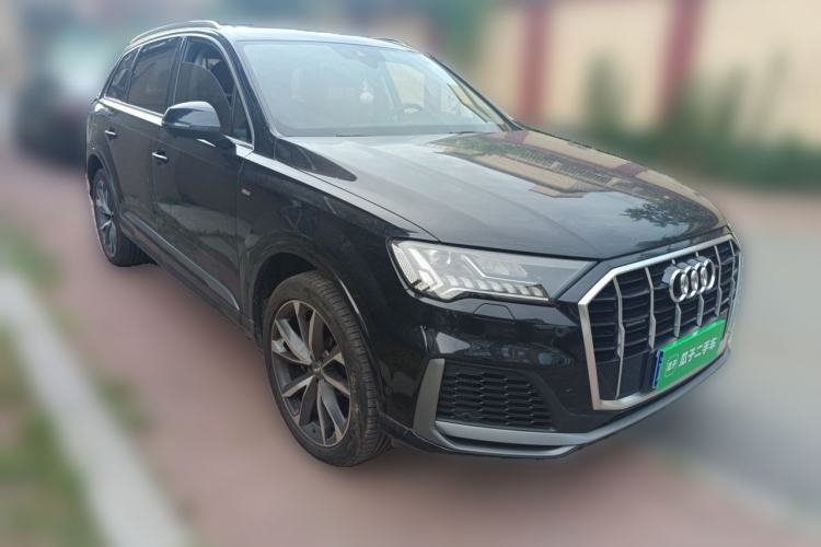 Used Audi Q7 2020 55 TFSI quattro S line sports model Front Right 45 Deg