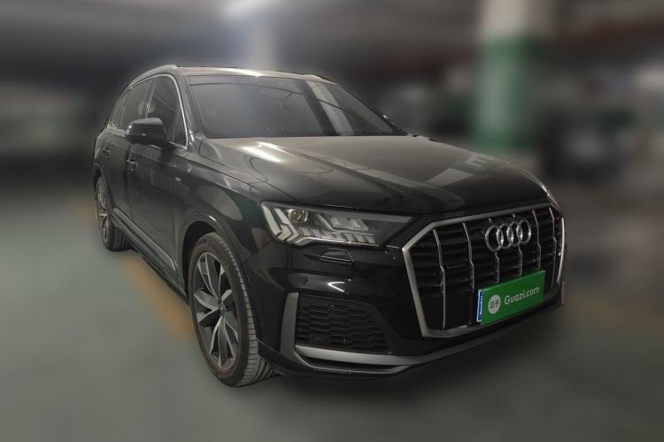 Used Audi Q7 2020 55 TFSI quattro S line sports model Front Right 45 Deg