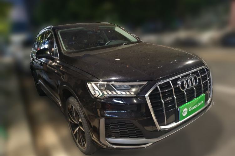 Used Audi Q7 2020 55 TFSI quattro S line sports model Front Right 45 Deg
