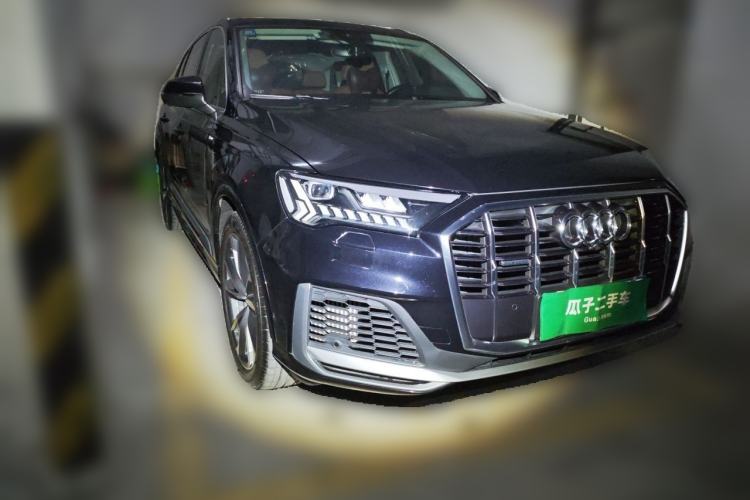 Used Audi Q7 2020 55 TFSI quattro S line sports model Front Right 45 Deg