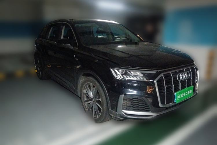 Used Audi Q7 2020 55 TFSI quattro S line sports model Front Right 45 Deg
