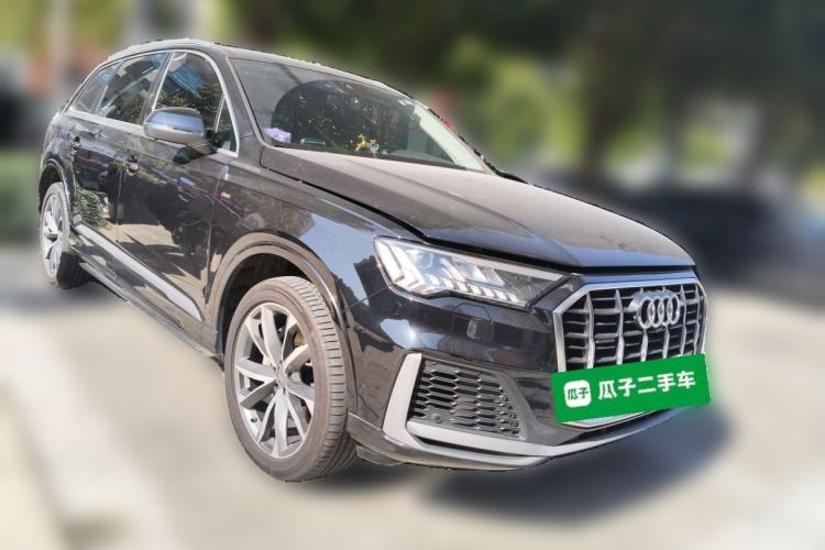 Used Audi Q7 2020 55 TFSI quattro S line sports model Front Right 45 Deg