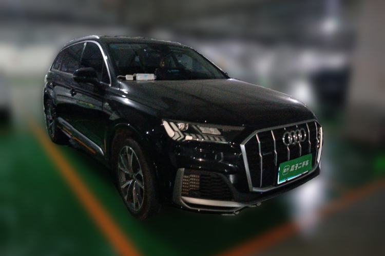 Used Audi Q7 2020 55 TFSI quattro S line sports model Front Right 45 Deg