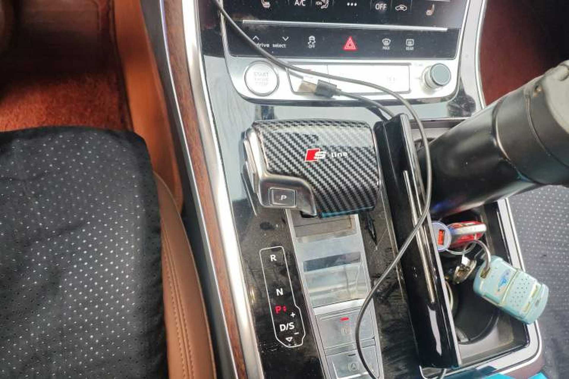 Used Audi Q7 2020 45 TFSI quattro S line Sport Limited Edition Gear Lever