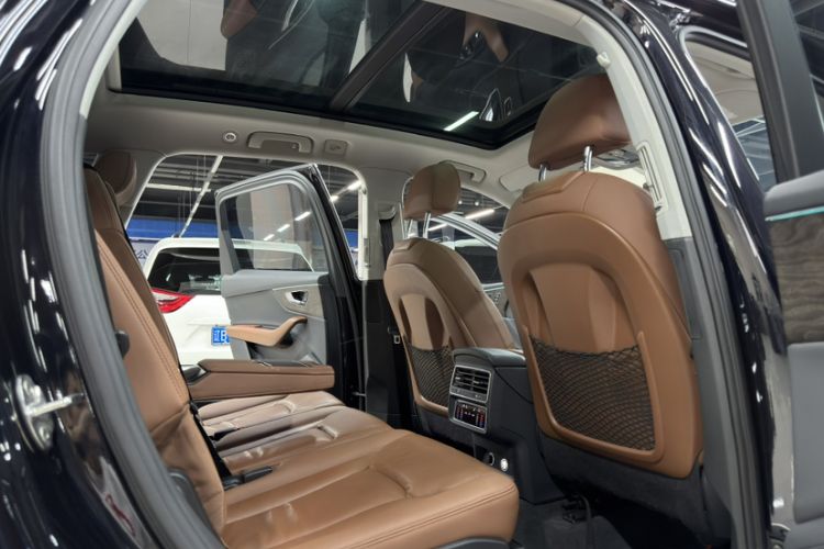 Used Audi Q7 2020 55 TFSI quattro S line sports model Headliner