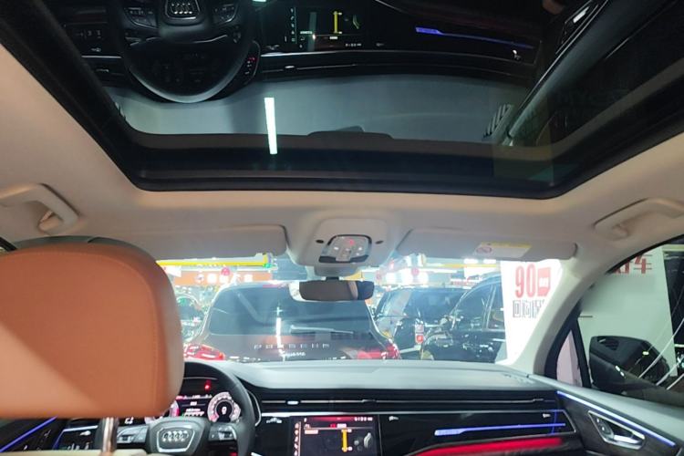 Used Audi Q7 2020 55 TFSI quattro S line sports model Headliner