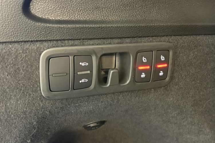 Used Audi Q7 2020 55 TFSI quattro S line sports model Headliner
