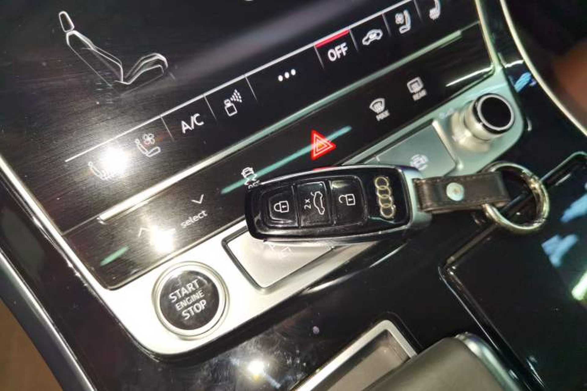 Used Audi Q7 2020 55 TFSI quattro S line sports model Interior 1
