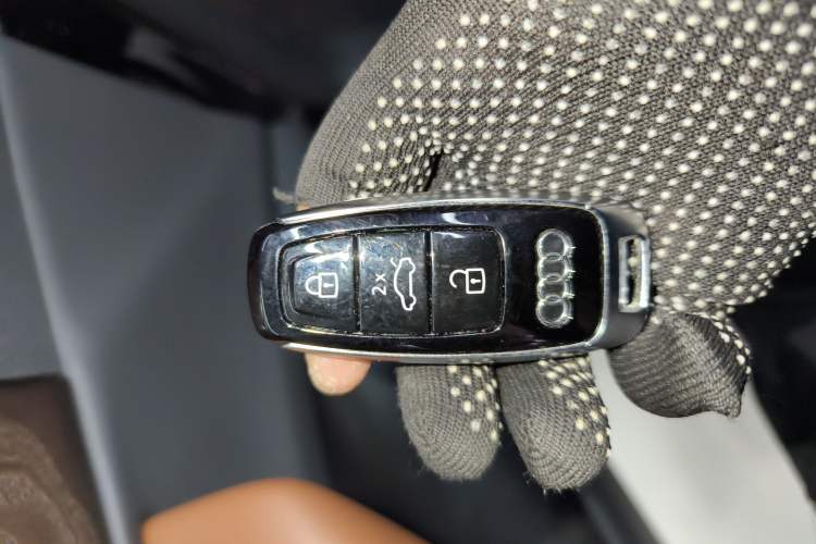 Used Audi Q7 2020 55 TFSI quattro S line sports model Interior 1