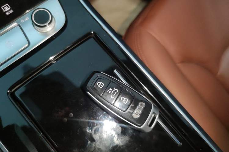 Used Audi Q7 2020 55 TFSI quattro S line sports model Interior 1