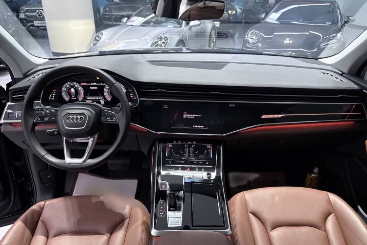 Used Audi Q7 2020 55 TFSI quattro S line sports model Interior 1