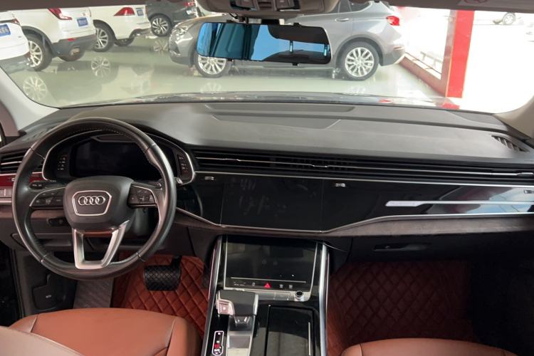 Used Audi Q7 2020 55 TFSI quattro S line sports model Interior 2