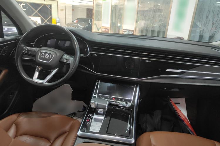 Used Audi Q7 2020 55 TFSI quattro S line sports model Interior 2