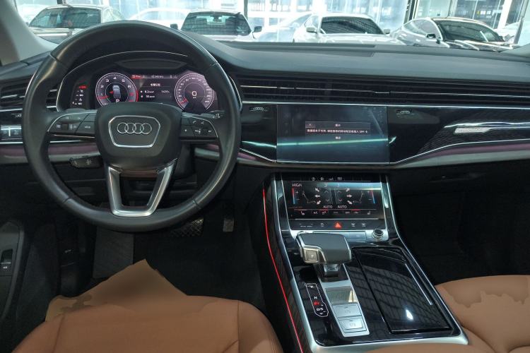 Used Audi Q7 2020 55 TFSI quattro S line sports model Interior 2
