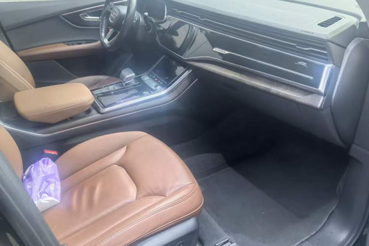 Used Audi Q7 2020 55 TFSI quattro S line sports model Interior 2