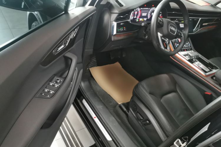 Used Audi Q7 2020 55 TFSI quattro S line sports model Interior 3